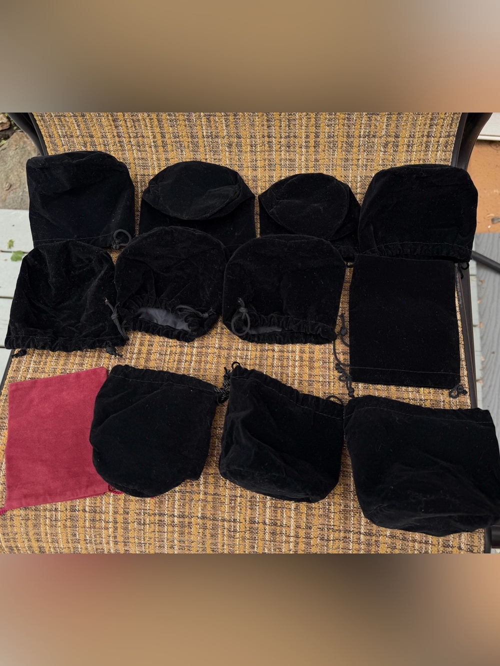 Set of 12 Black/ Red Velvet Drawstring Pouches